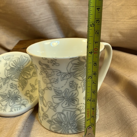 Teavana 3-piece tea set w/gorgeous flower design - Picture 7 of 11